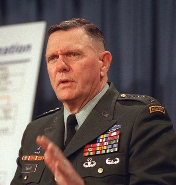 Tướng quân đội 4 sao về hưu Jack Keane. Tướng quân đội 4 sao về hưu Jack Keane.