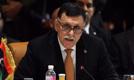 Thủ tướng lâm thời Fayez al-Serraj đang đối mặt với những thách thức để duy trì sự tồn tại chính quyền của ông. Ảnh: The Guardian.