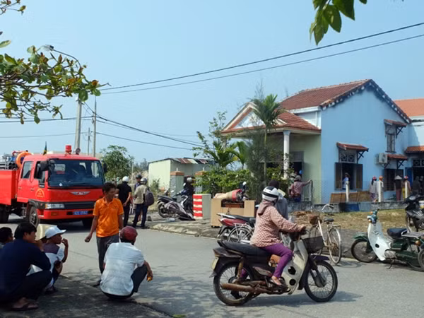 Hiện trường vụ hỏa hoạn khiến một ngôi nhà bị thiêu rụi.