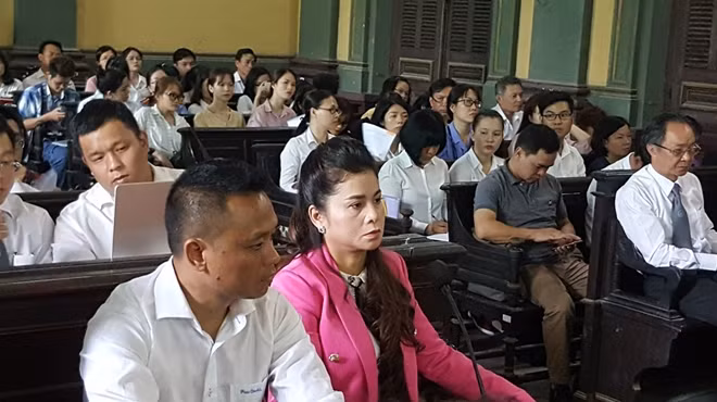 Bà Lê Hoàng Diệp Thảo tại phiên sơ thẩm, tháng 3/2019
