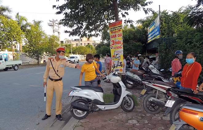 Đảm bảo trật tự an toàn giao thông tại các điểm thi.