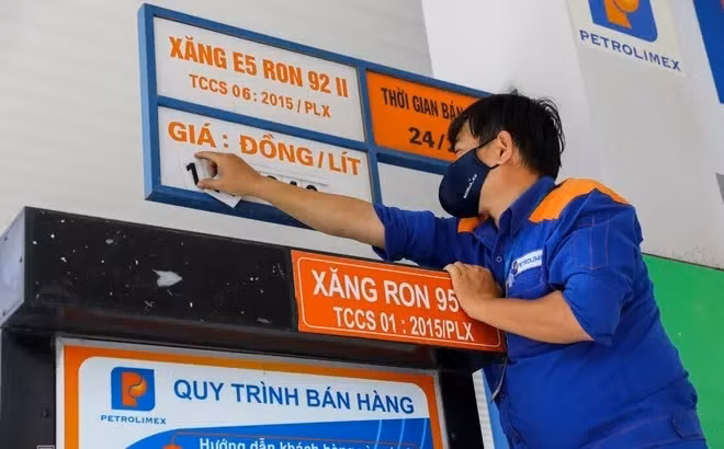 Xăng tăng giá mạnh từ 15h chiều 12/3.