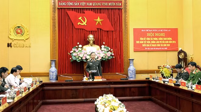 Bộ trưởng Tô Lâm phát biểu chỉ đạo tại hội nghị.