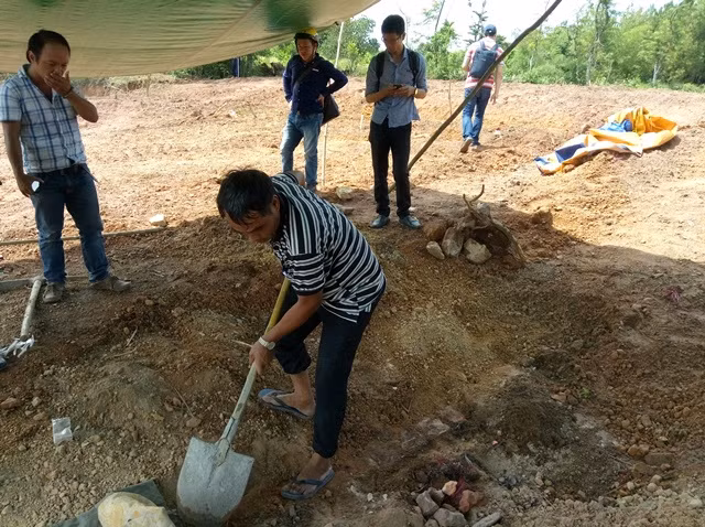 Huyệt mộ vợ vua Nguyễn được tìm thấy tại khu vực san lấp dự án bãi đỗ xe.