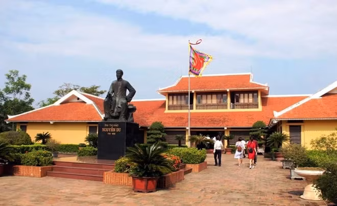 Khu Lưu niệm Đại thi hào Nguyễn Du nơi tỉnh Hà Tĩnh sẽ tổ chức nhiều hoạt động Kỷ niệm ngày sinh, ngày mất của ông.