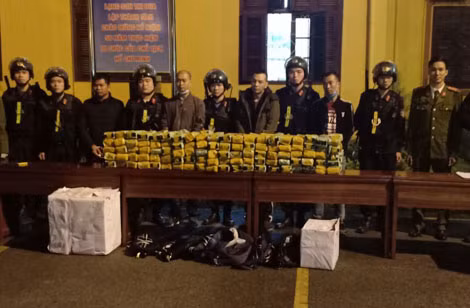 Cơ quan Công an bắt giữ các đối tượng, thu thêm 200kg ma túy tổng hợp Ketamine.