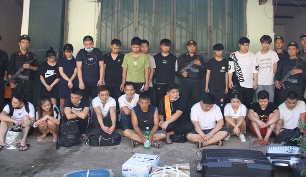 21 đối tượng truy nã của Công an Trung Quốc về tội lừa đảo chiếm đoạt tài sản.