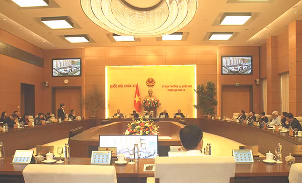 Quang cảnh phiên họp 41 Ủy ban Thường vụ Quốc hội.