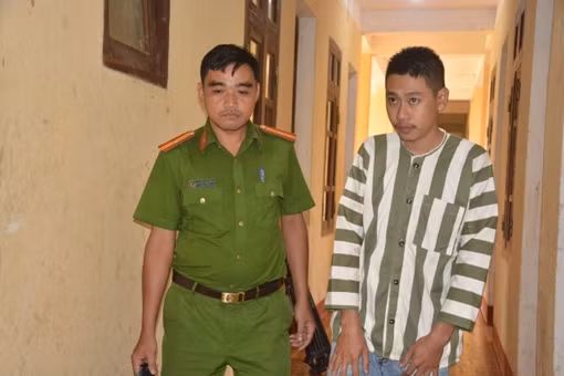 Lập tài khoản ảo, lừa đảo hàng trăm triệu đồng