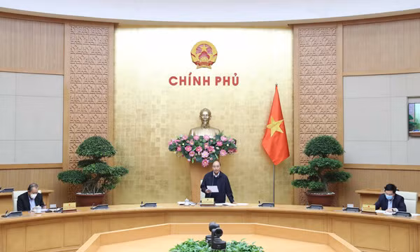 Thủ tướng Nguyễn Xuân Phúc phát biểu chỉ đạo tại cuộc họp. Ảnh: TTXVN.