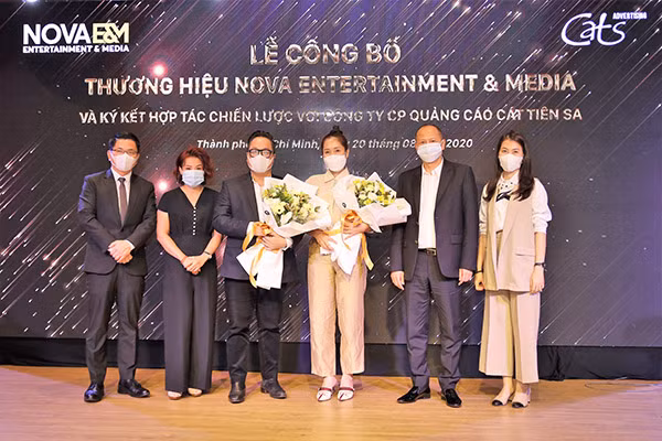 Lễ công bố thương hiệu Nova Entertainment & Media. Lễ công bố thương hiệu Nova Entertainment & Media.