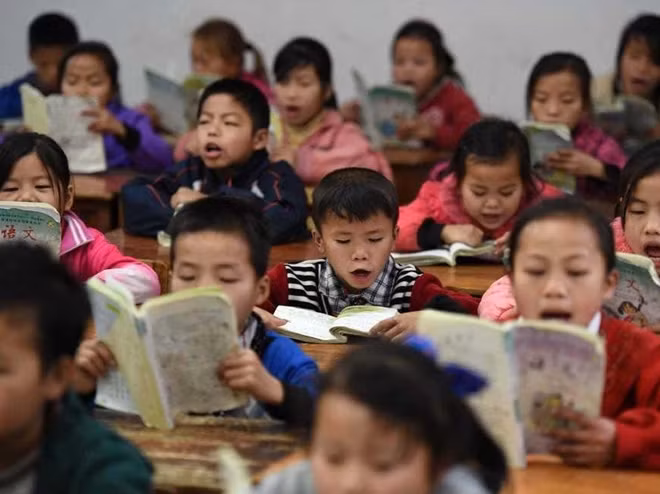 Ở “mô hình học tăng cường” học sinh năng khiếu sẽ được phát hiện trong quá trình học chung với học sinh thường. Ảnh: L.G.