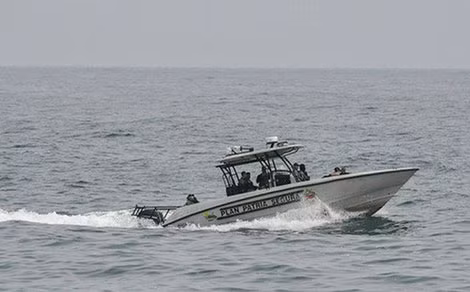 Lực lượng an ninh Venezuela tuần tra tại La Guaira. Ảnh: AP.