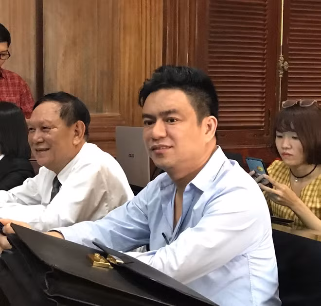 Bác sĩ Chiêm Quốc Thái và luật sư tại tòa