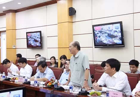 Các đại biểu dự hội nghị.