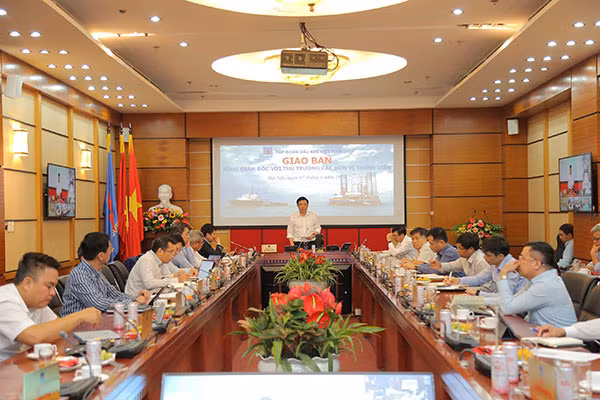 Toàn cảnh kỳ họp.