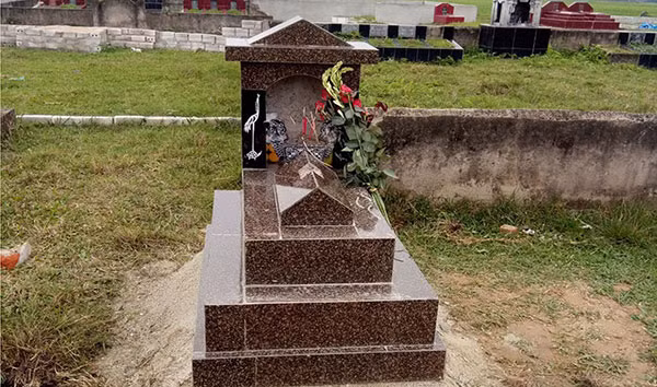 Lăng mộ giả các đối tượng xây dựng trái phép đã được lực lượng chức năng buộc tháo dỡ.