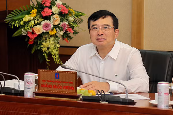 Chủ tịch HĐTV Petrovietnam Hoàng Quốc Vượng phát biểu chỉ đạo tại kỳ họp.