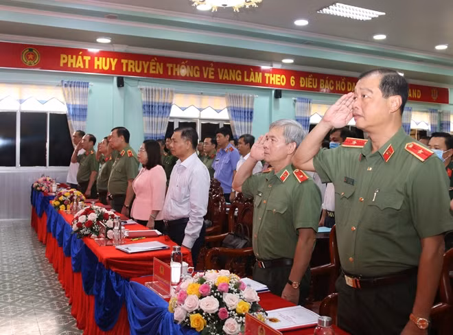 Toàn cảnh Hội nghị.