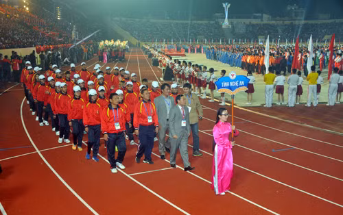 Đại hội thể dục thể thao toàn quốc lần thứ VII- 2014 đã chính thức được khai mạc tại SVĐ Thiên Trường, TP Nam Định.