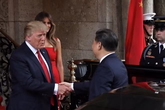 Tổng thống Mỹ Donald Trump và Chủ tịch Trung Quốc Tập Cận Bình. Ảnh Reuters