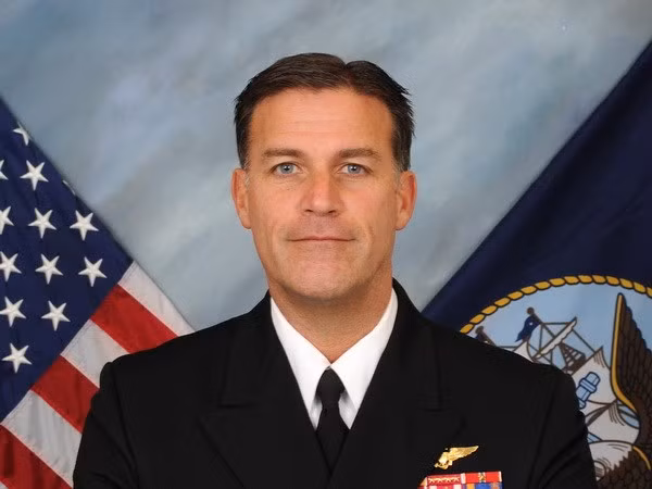 Ông John Aquilino