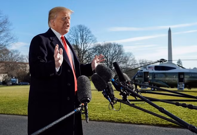 Tổng thống Mỹ Donald Trump phát biểu trước báo chí ngày 6-1.