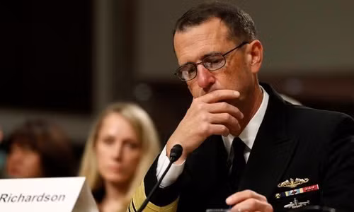 Tư lệnh Tác chiến Hải quân Mỹ, Đô đốc John Richardson. Ảnh: Reuters.