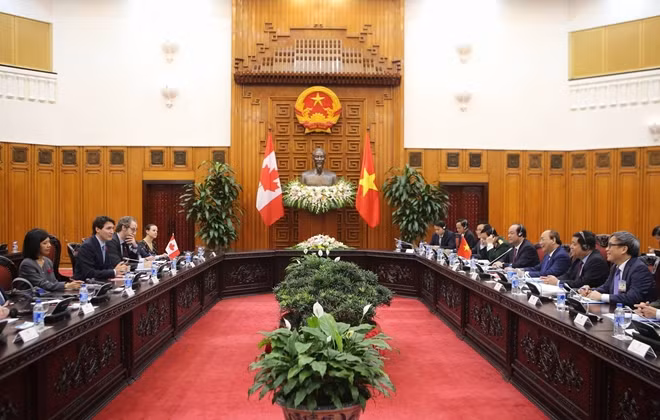 Tại cuộc hội đàm