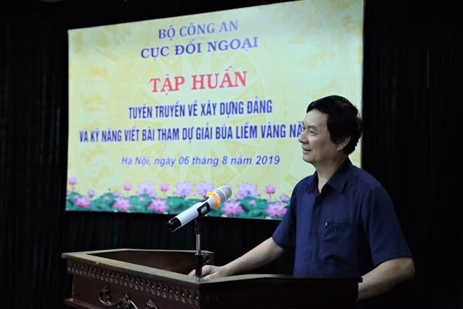 Đồng chí Ngô Minh Tuấn nhấn mạnh tính xây dựng Đảng của các tác phẩm báo chí tham gia Giải.