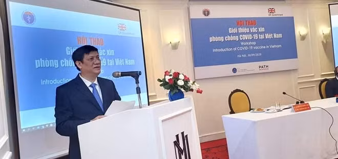 Quyền Bộ trưởng Bộ Y tế Nguyễn Thanh Long phát biểu tại Hội thảo