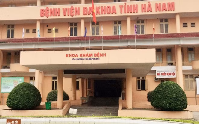 53 nhân viên y tế của Bênh viện Đa khoa Hà Nam là F1