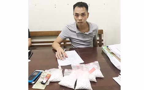 Đối tượng Lý Văn Bính.
