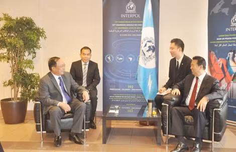 Thứ trưởng Nguyễn Văn Thành và ông Mạnh Hùng Vĩ, Chủ tịch Interpol.