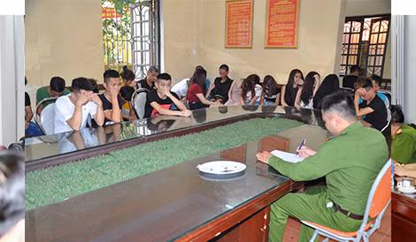 Các đối tượng bị bắt giữ. Các đối tượng bị bắt giữ.
