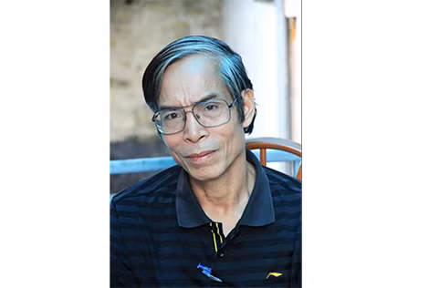 Nhà thơ Đỗ Trung Lai.