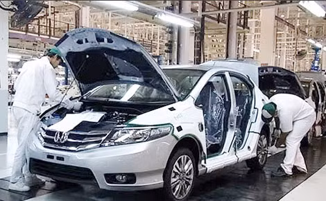 Sinh viên tốt nghiệp sẽ được bố trí công việc ổn định.