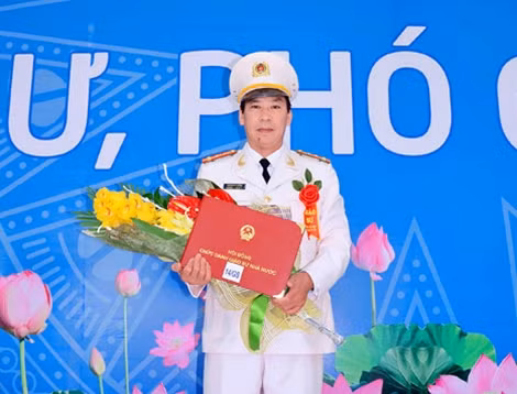 Đại tá, GS.TS Trần Minh Hưởng.