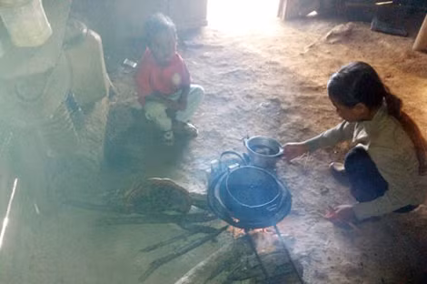 Bếp lửa những ngày giá rét cũng hiu quạnh.