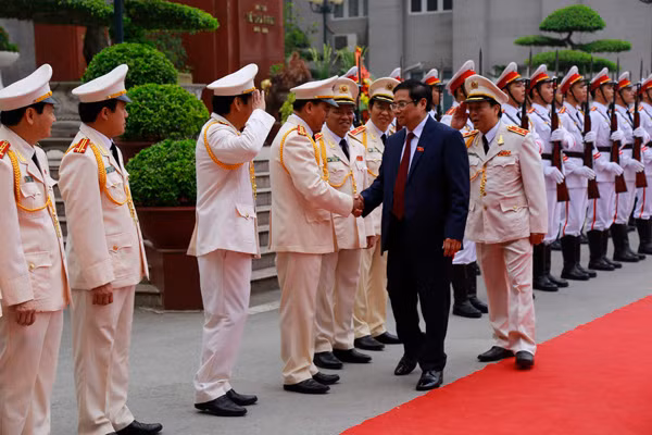 Đồng chí Phạm Minh Chính chúc mừng các thầy cô giáo của Học viện CSND nhân ngày nhà giáo Việt Nam. Đồng chí Phạm Minh Chính chúc mừng các thầy cô giáo của Học viện CSND nhân ngày nhà giáo Việt Nam.