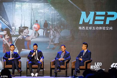 Messi hào hứng trong việc xây công viên mang tên mình.