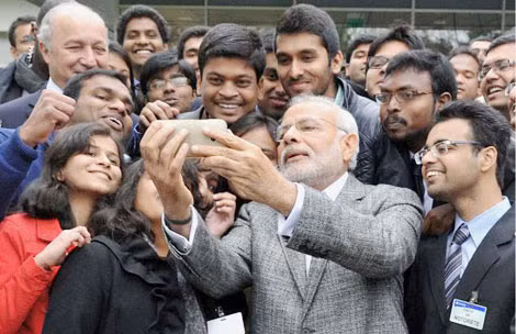 Ông Modi từng phát biểu rằng bản thân có ước vọng sống vì dân tộc. Ông Modi từng phát biểu rằng bản thân có ước vọng sống vì dân tộc.