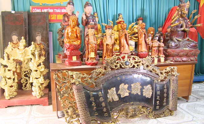 Một số tang vật bị thu giữ.