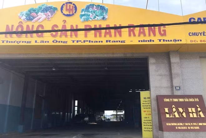 Chợ nông sản Phan Rang mà các tiểu thương phải chuyển tới từ việc di dời chợ Tấn Tài.