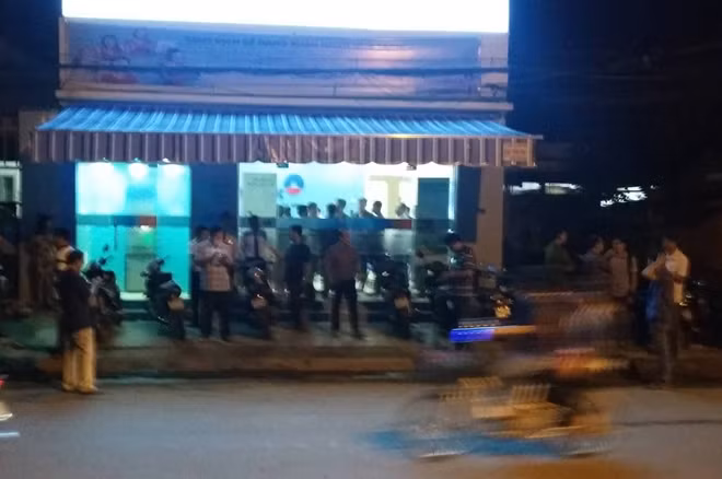 Hiện trường vụ cướp được phong tỏa.