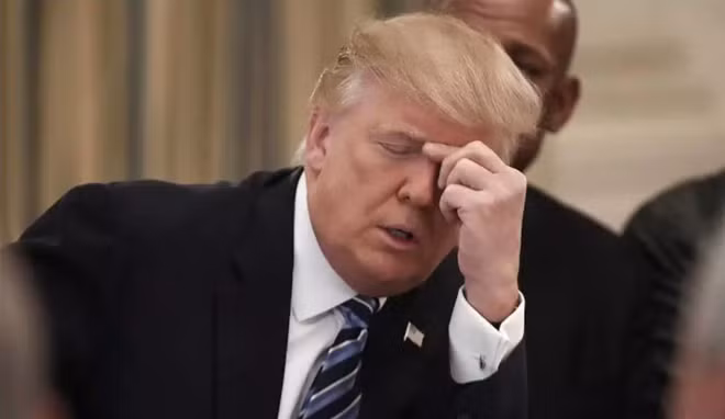 Tổng thống Mỹ Trump đang lâm thế bí vì các lệnh trừng phạt Nga. Ảnh: ITN