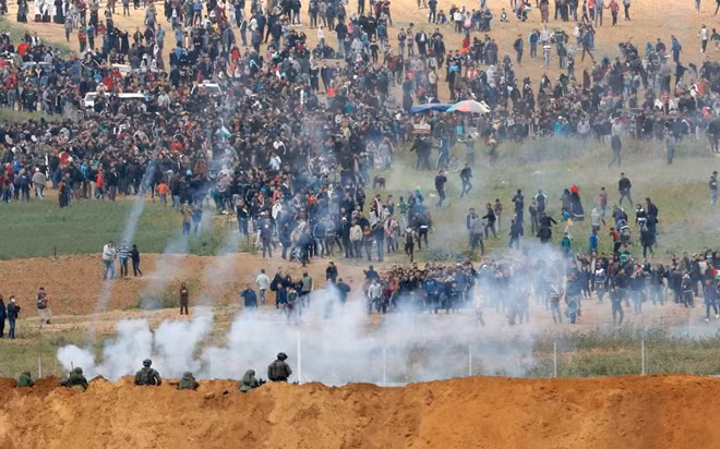 Tình trạng hỗn loạn ở biên giới Israel - Gaza. Ảnh: EPA