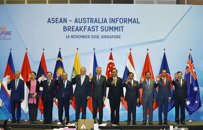 Thủ tướng Nguyễn Xuân Phúc cùng lãnh đạo các thành viên ASEAN và Thủ tướng Australia Scott Morrison. Ảnh: Thống Nhất/TTXVN