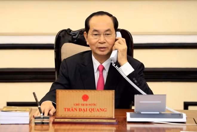 Chủ tịch nước Trần Đại Quang trong một cuộc điện đàm. Ảnh: VNA