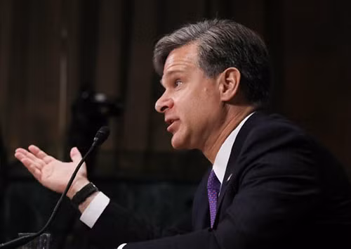 Ông Christopher Wray trong một phiên điều trần tại Quốc hội Mỹ. Ảnh: Reuters